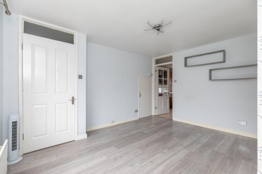 102 Ashmount Park