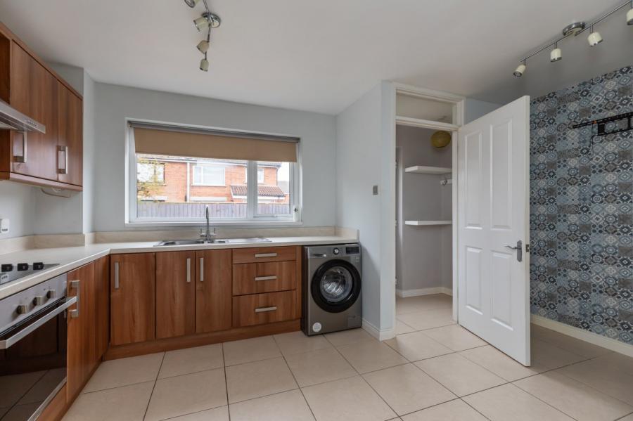 102 Ashmount Park