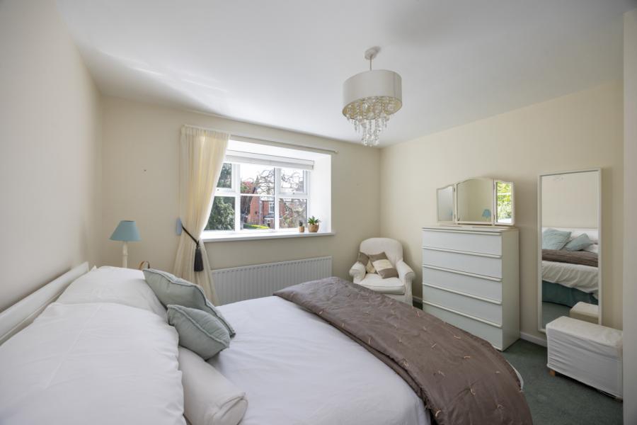 1 Sandringham Mews