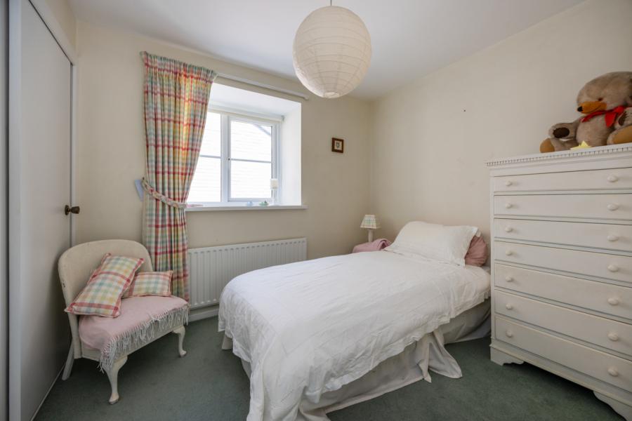 1 Sandringham Mews