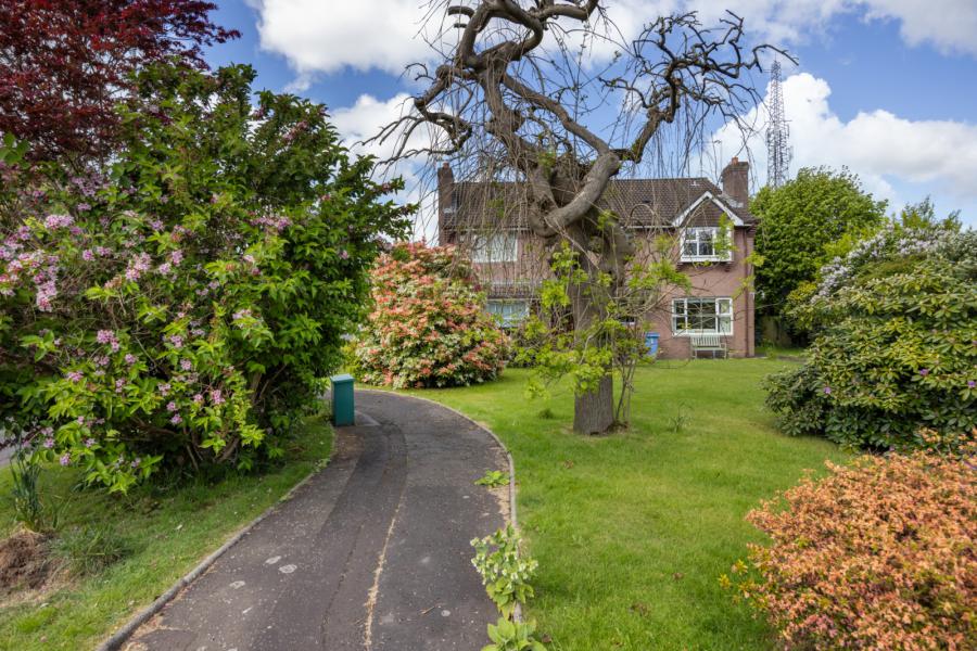 1 Sandringham Mews