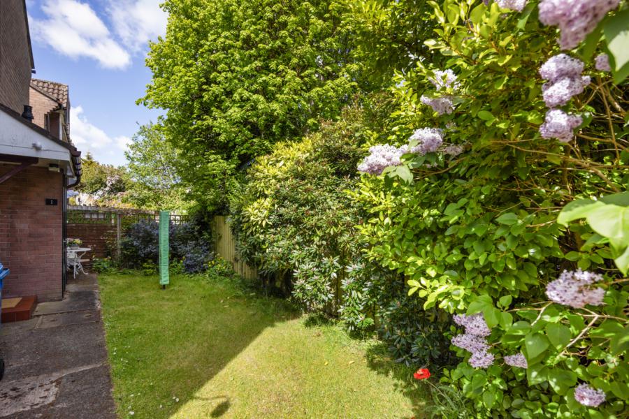 1 Sandringham Mews