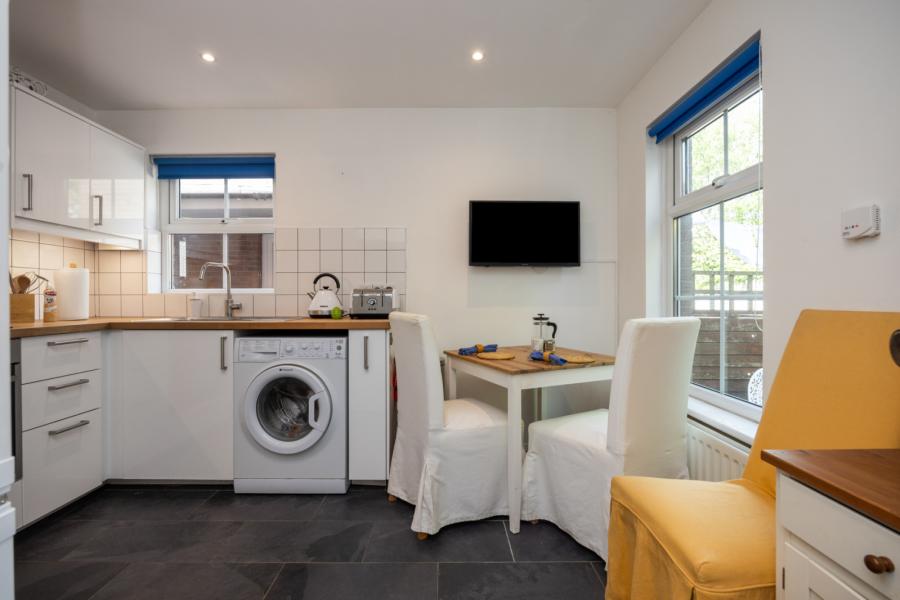 1 Sandringham Mews