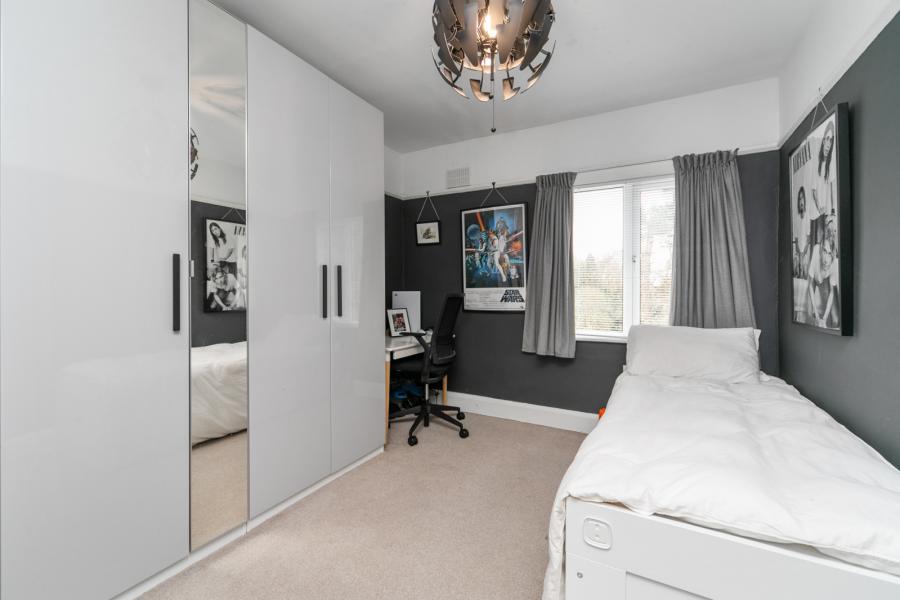 13 Ascot Gardens