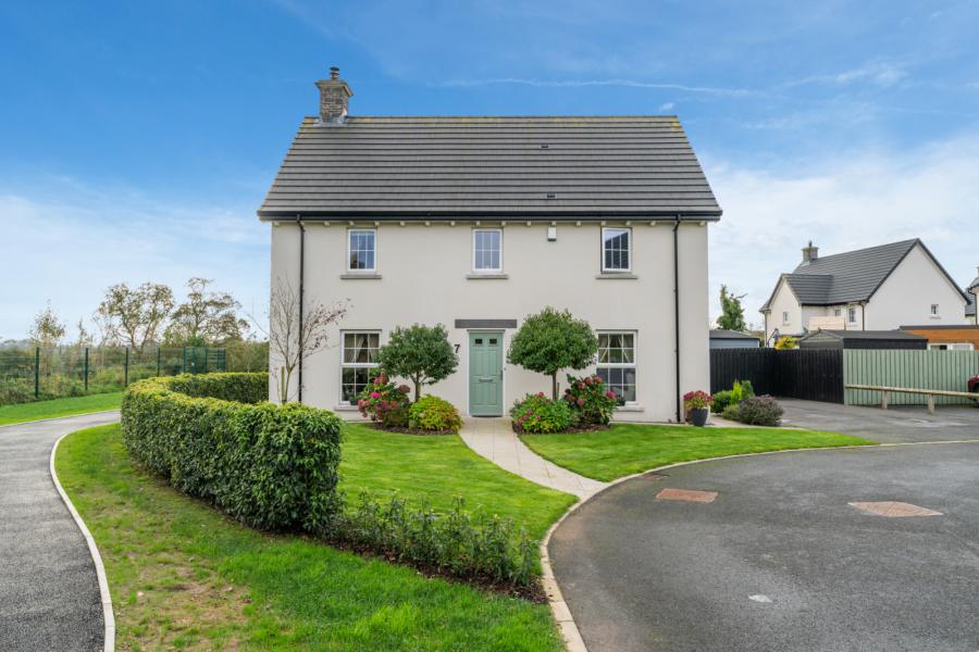 7 Millmount Village Court, Dundonald, Belfast, BT16 1AX