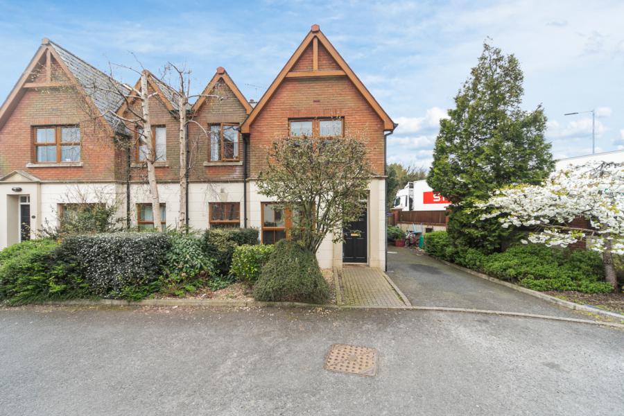 4 Motte Lodge