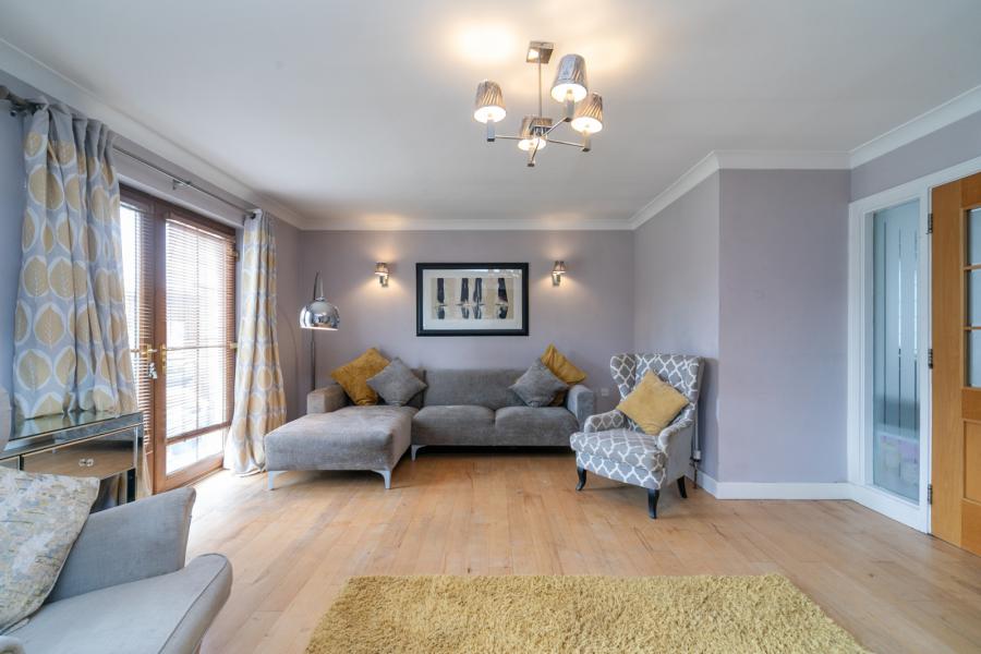 4 Motte Lodge