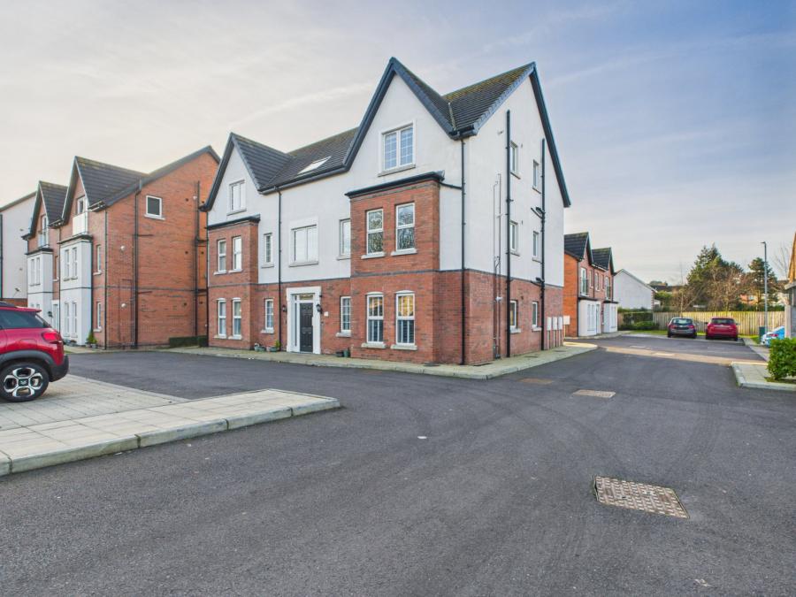 Apartment 6, 1 Loughan Hall, Dundonald