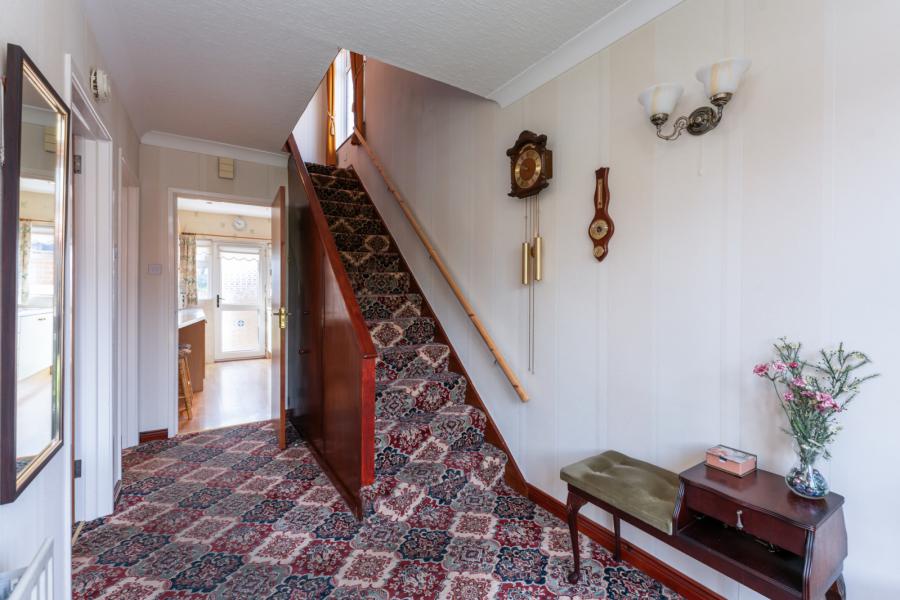 4 Mount Regan Avenue