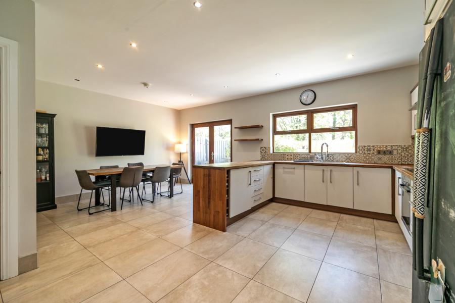 71b Shandon Park
