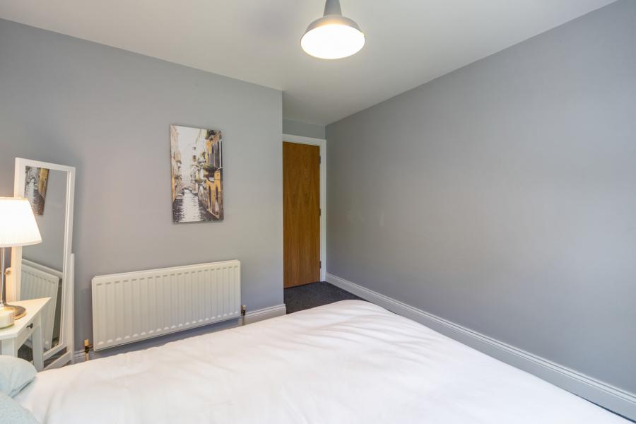 71b Shandon Park