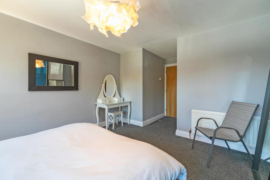 71b Shandon Park