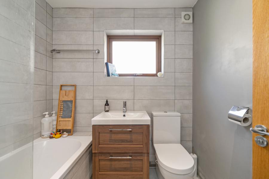 71b Shandon Park