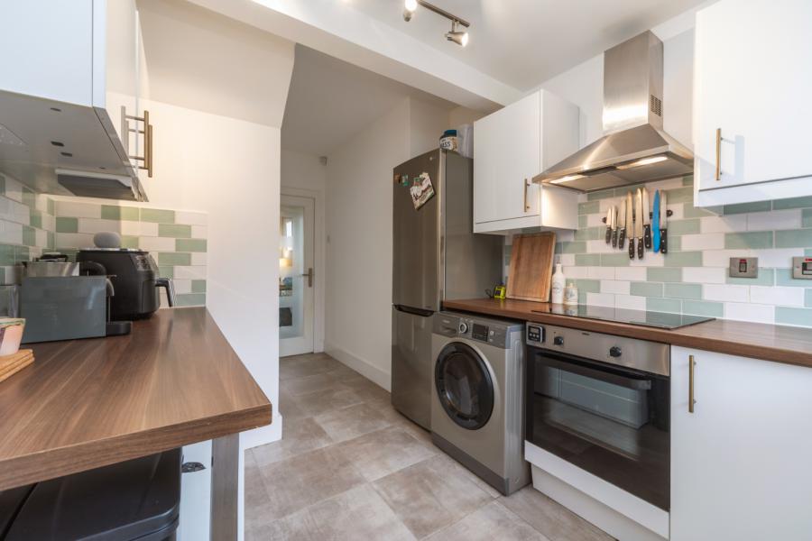 60 Roddens Crescent
