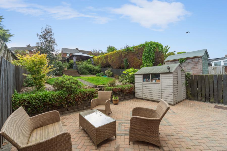 60 Roddens Crescent