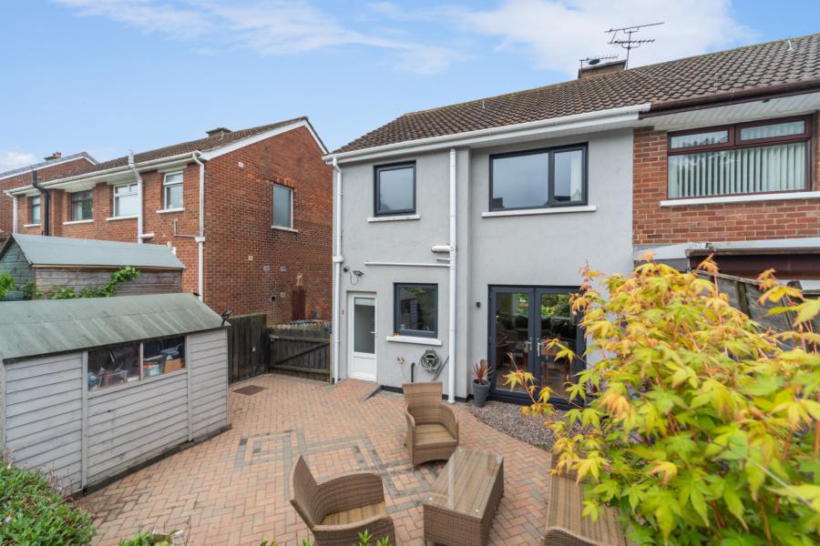 60 Roddens Crescent