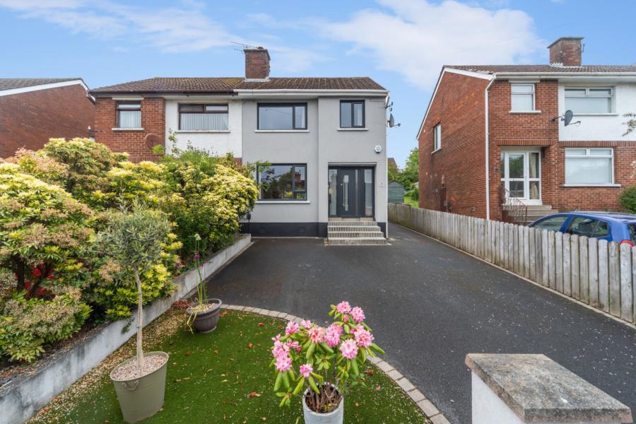 60 Roddens Crescent