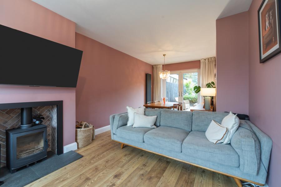 60 Roddens Crescent