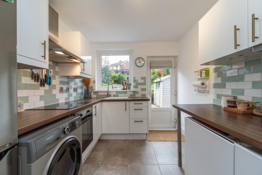 60 Roddens Crescent
