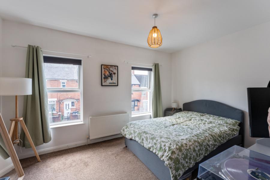 12 Pims Avenue