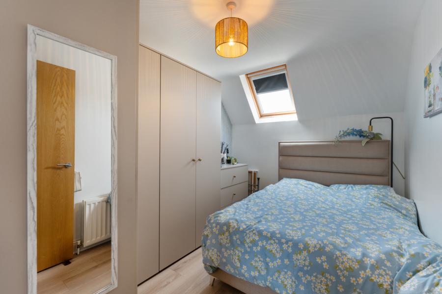 12a, Bailey Manor