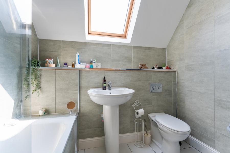12a, Bailey Manor