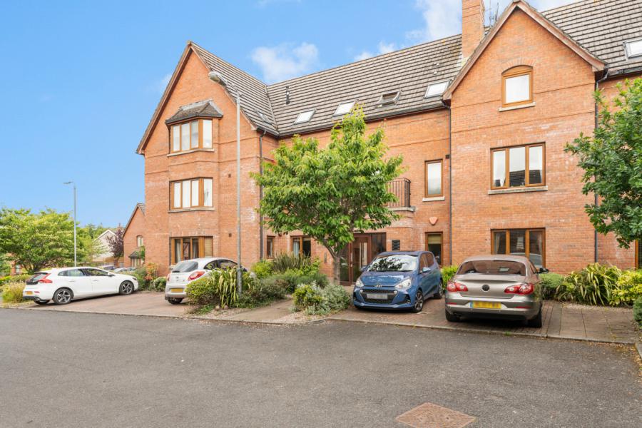 12a, Bailey Manor