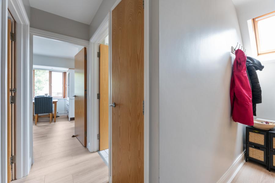 12a, Bailey Manor