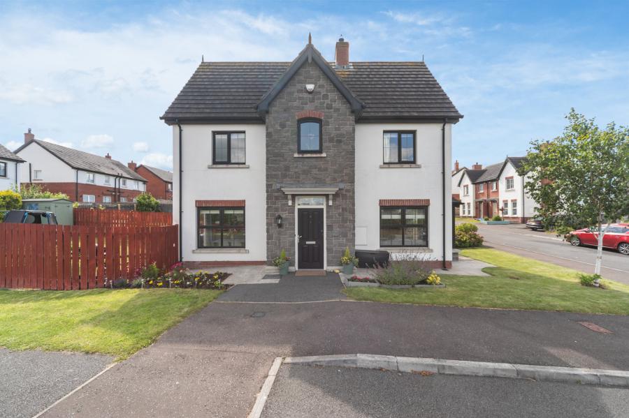 11 Coopers Mill Gardens, dundonald, belfast, BT16 1SF
