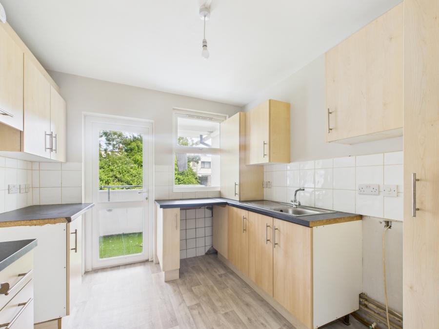 26b Abbots Cross