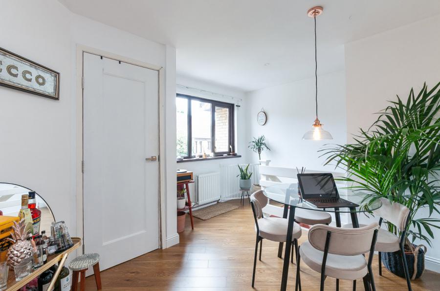 5 Strathearn Mews