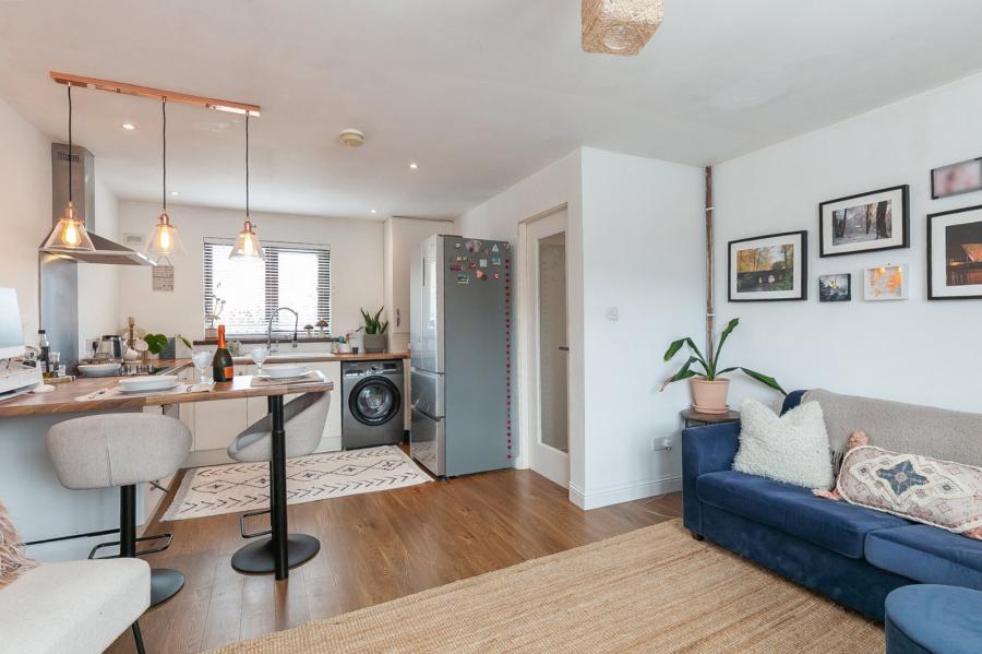 5 Strathearn Mews