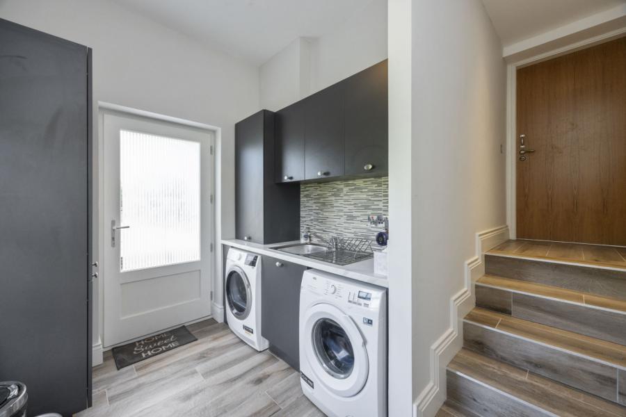 12 Glenmachan Park