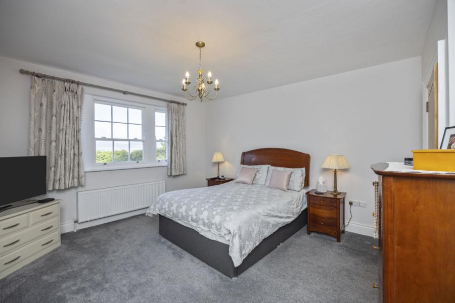 12 Glenmachan Park