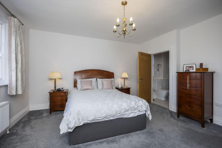 12 Glenmachan Park