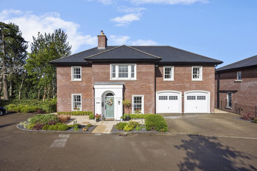 12 Glenmachan Park