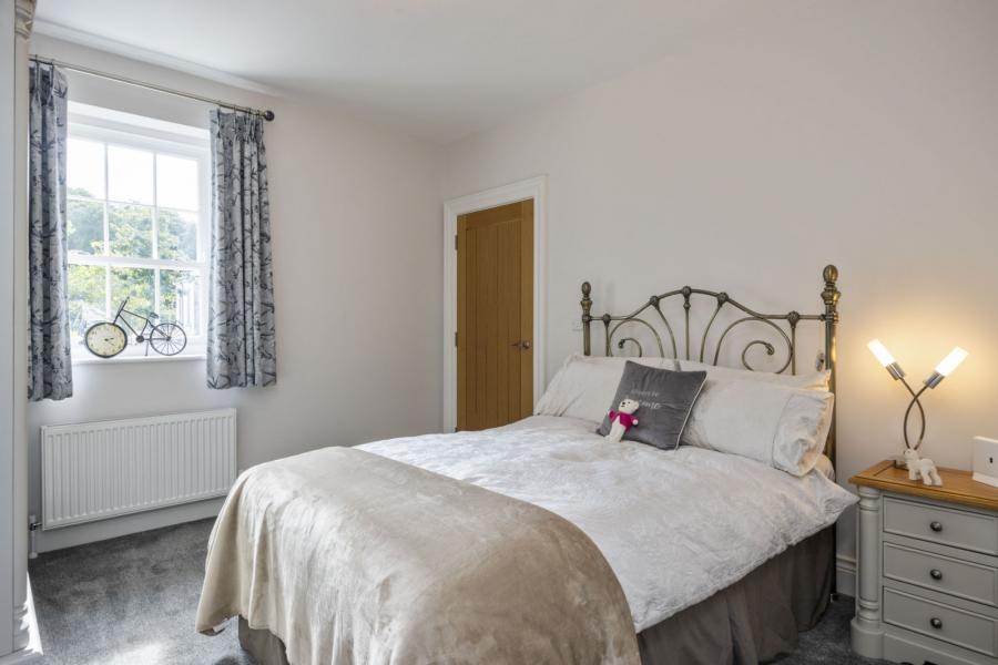 12 Glenmachan Park