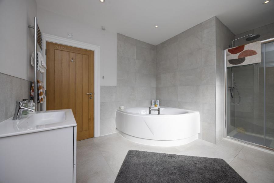 12 Glenmachan Park