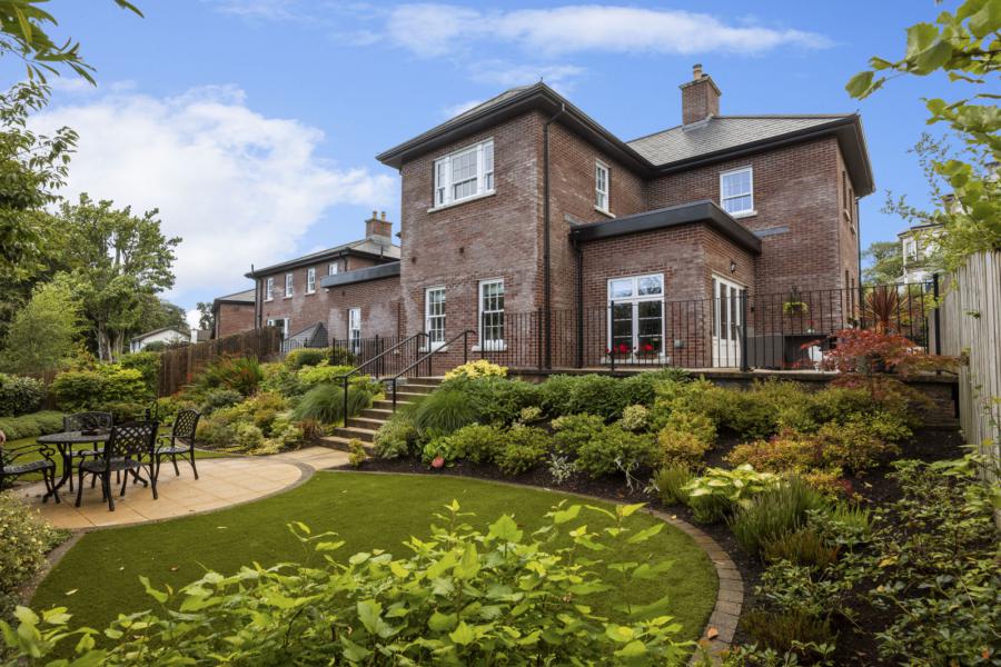 12 Glenmachan Park