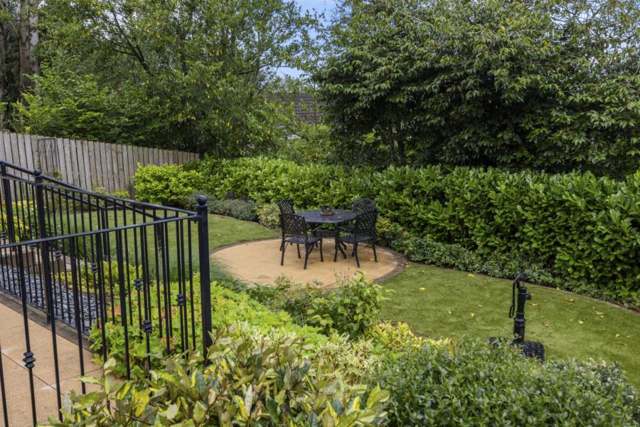 12 Glenmachan Park