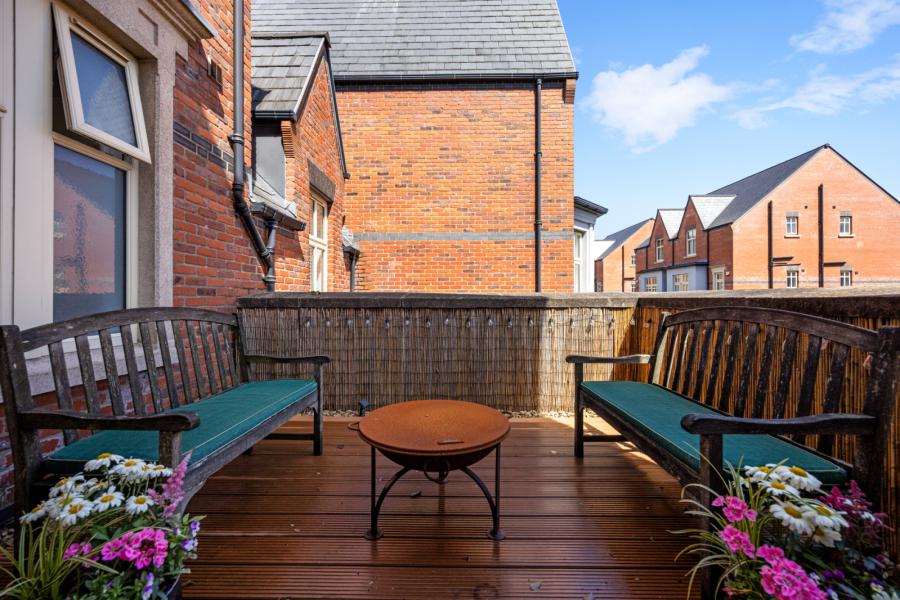 18 Lacefield,