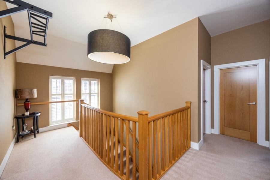 18 Lacefield,