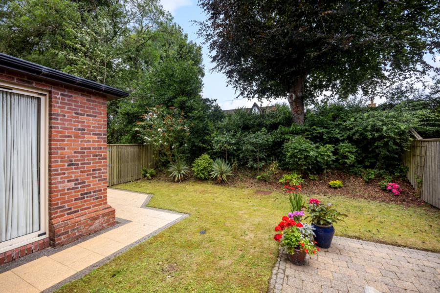 18 Lacefield,