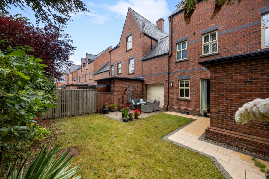 18 Lacefield,