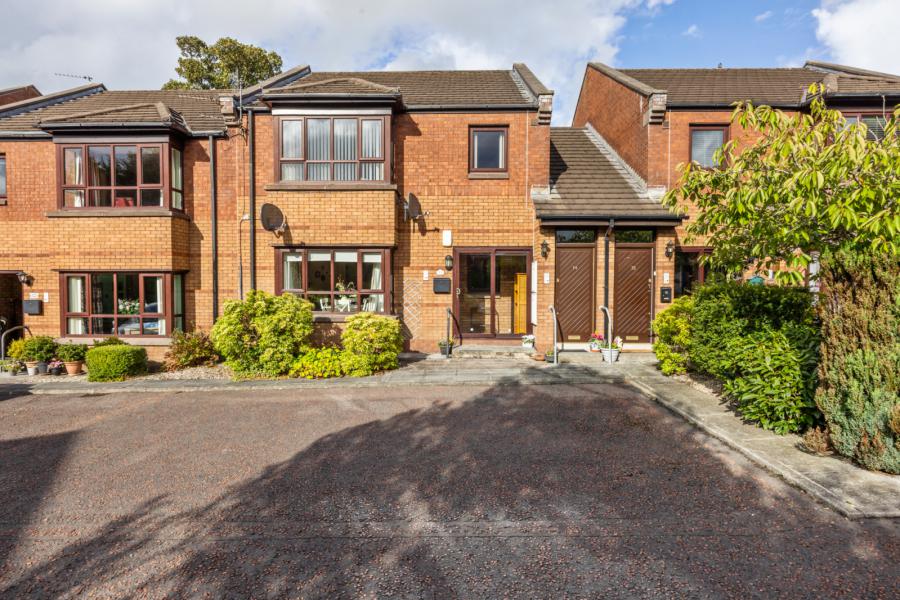 13 Cabinhill Mews