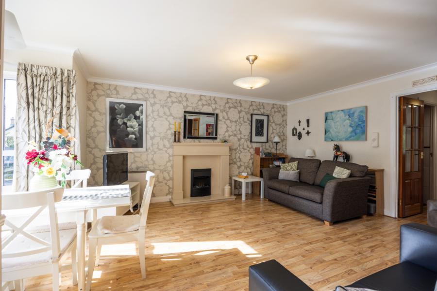 13 Cabinhill Mews