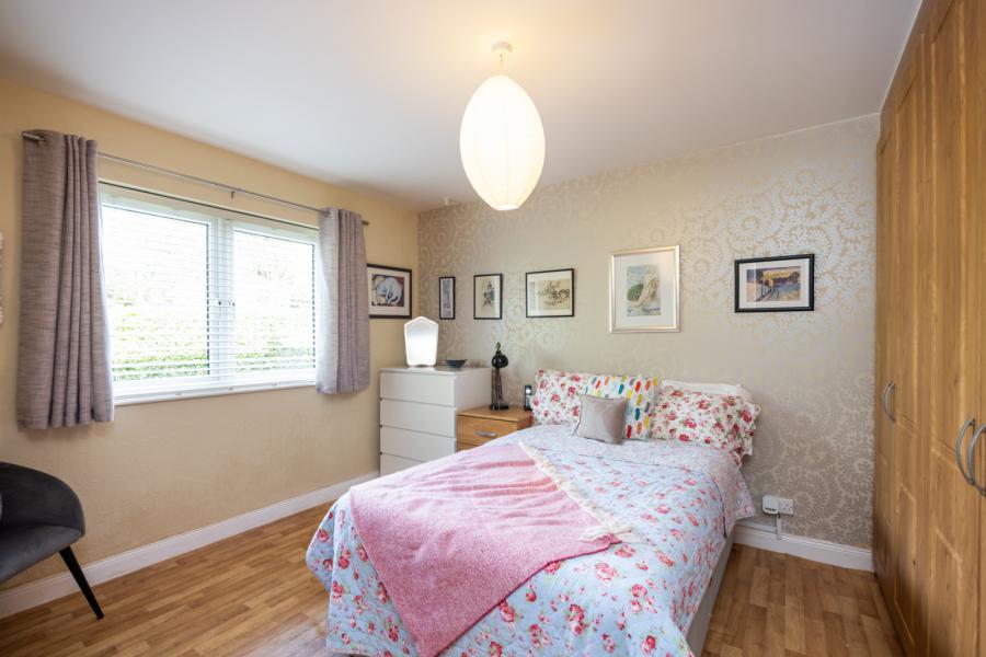 13 Cabinhill Mews