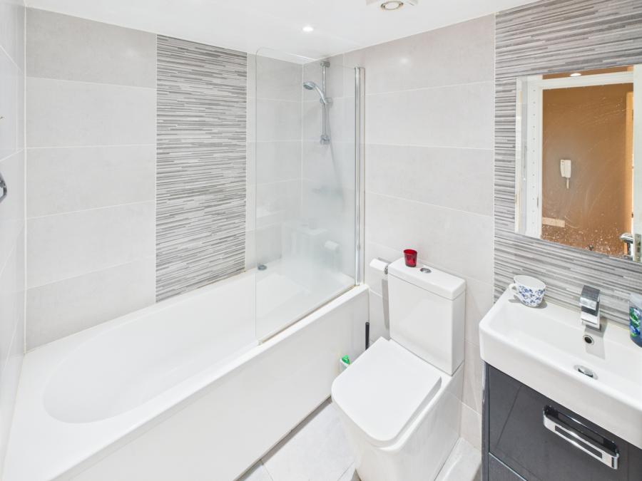 Apartment 16 Forest House, 72 Beech Heights