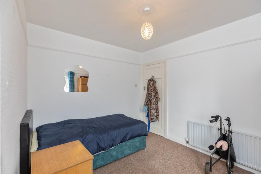 25 Summerhill Park