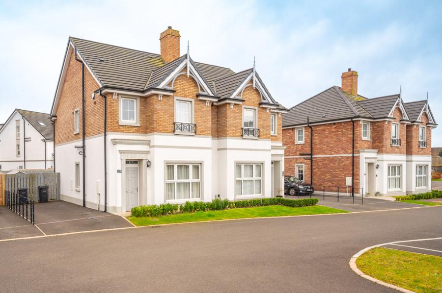 8 Rosepark Gardens